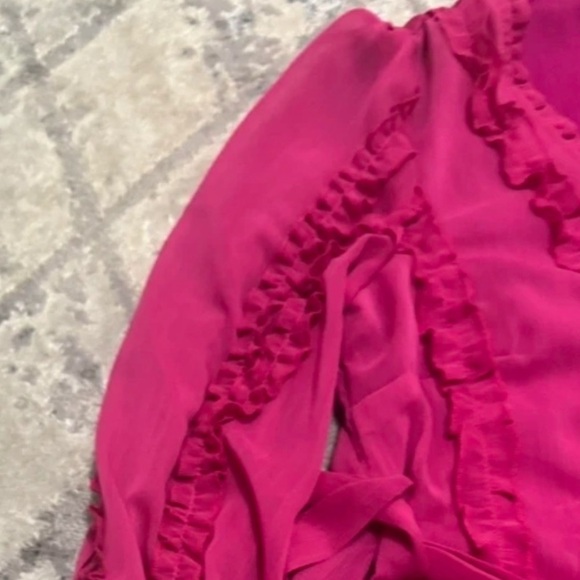 Elegant Red Long-Sleeve Dress - Picture 3 of 6